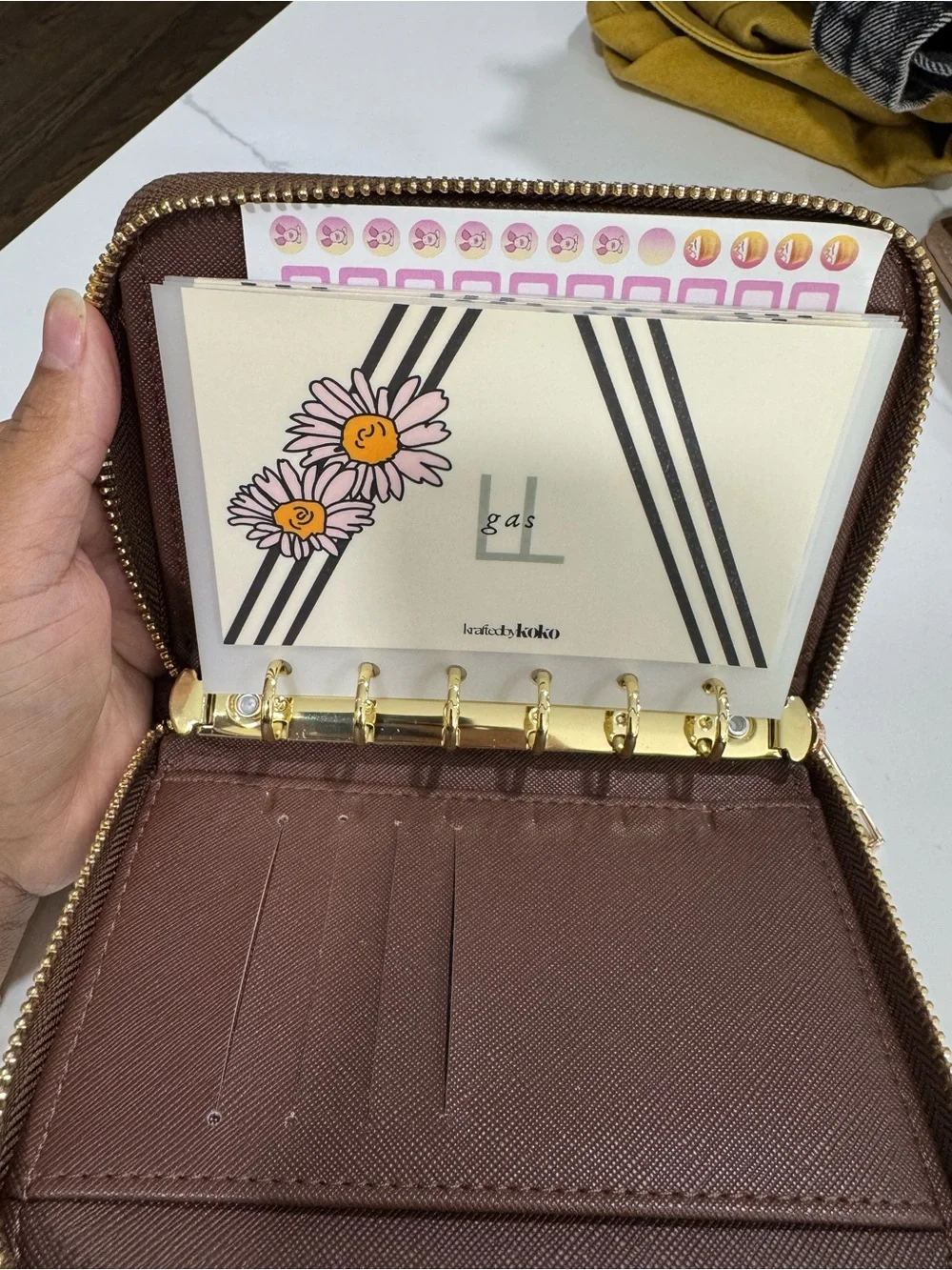 A7 Zip Wallet - Brown Leather Look